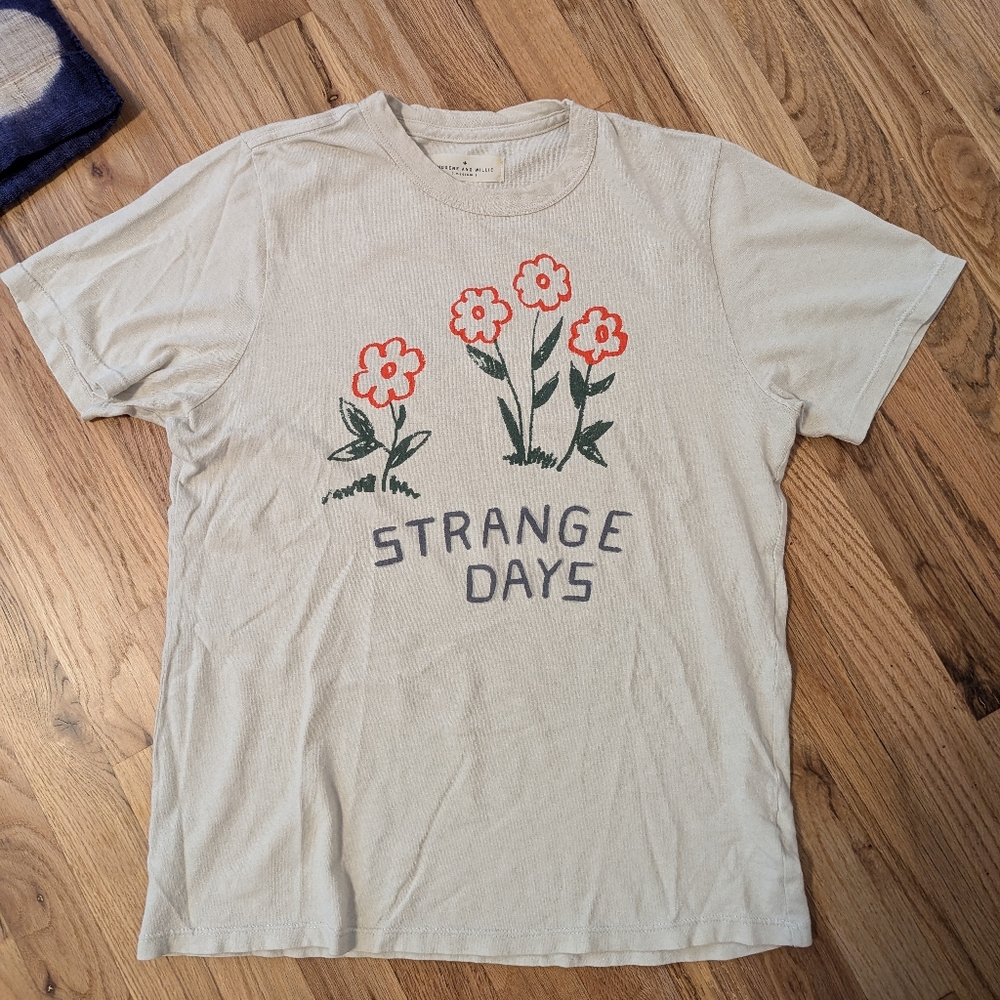 Flower print tee